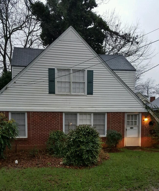 Photo - 330 1/2 North White Street Unit Apt. B (upstairs)