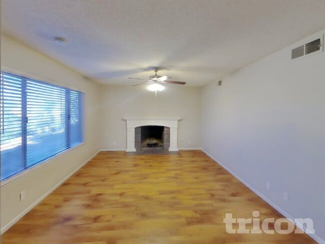 Photo - 4078 Deerfield Ave