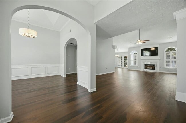 Photo - 572 Staghorn Ln