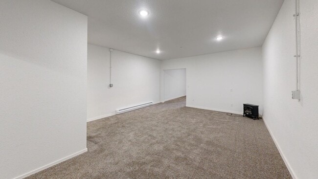 Photo - 105-107 W Oak St Unit 105 1/2 (Upper)
