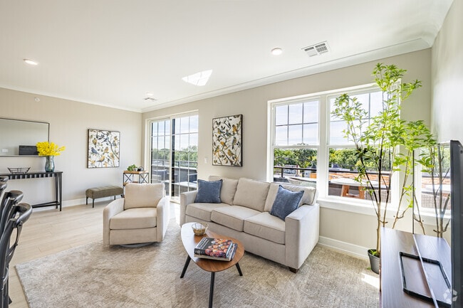 2BR, 2BA - 1,402SF - Living Room