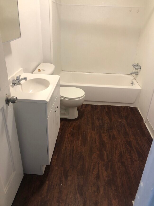 Bathroom - 412 N Neville St Apartments Unit 2