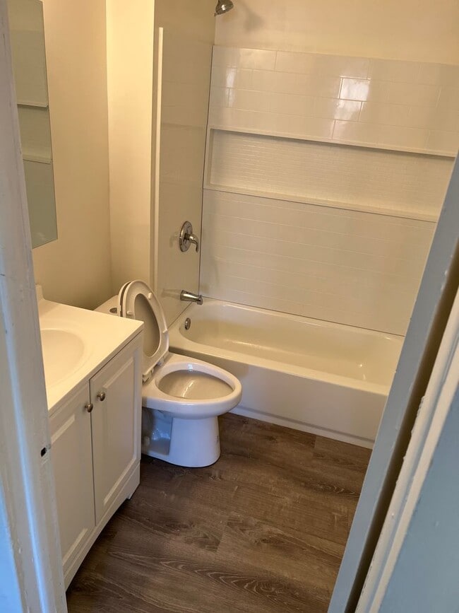 Photo - 1174-1176 W 8th St Unit 1174