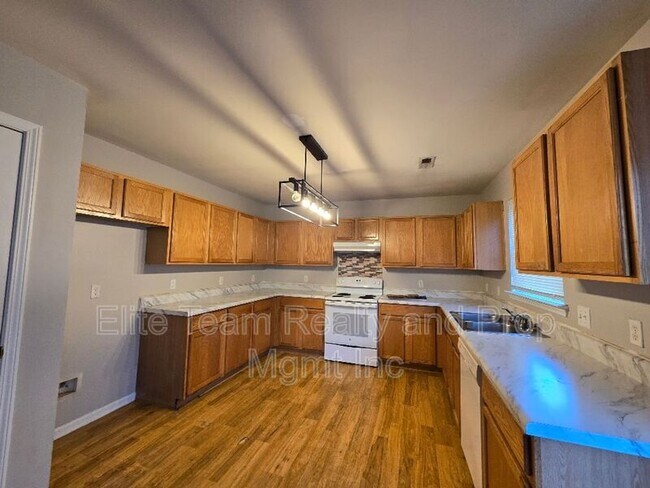 Photo - 5320 Peach Pl Ln