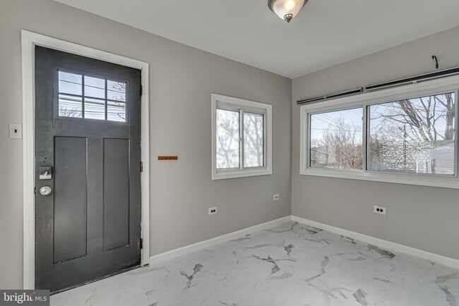 Photo - 2722 Jefferson Dr