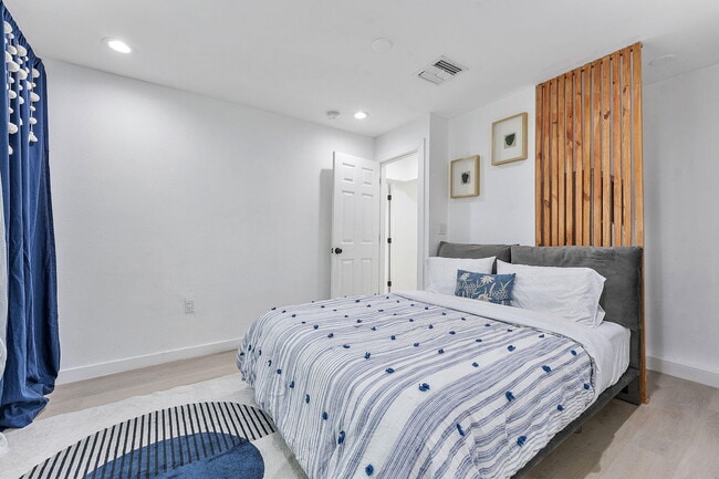 Photo - 2629 SW 6th Ct