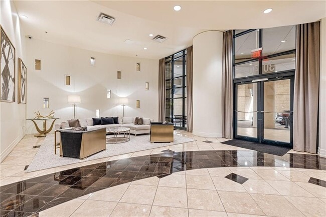 Photo - 3040 Peachtree Rd NW Unit 605