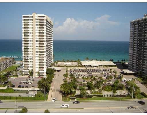 Building Photo - 1950 S Ocean Dr Unit 4B Rental