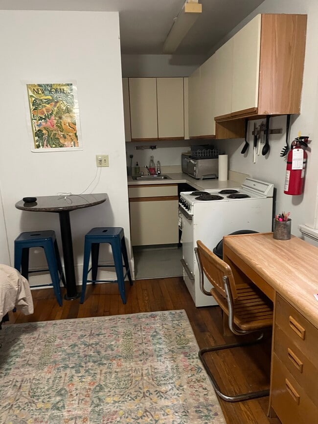 Photo - 504 Thurston Ave