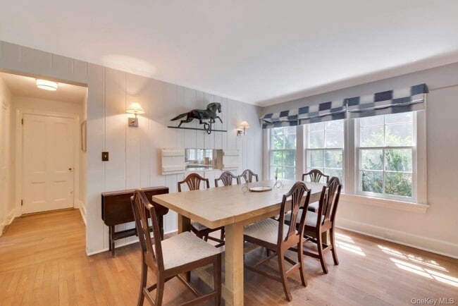 Photo - 90 Old Depot Rd