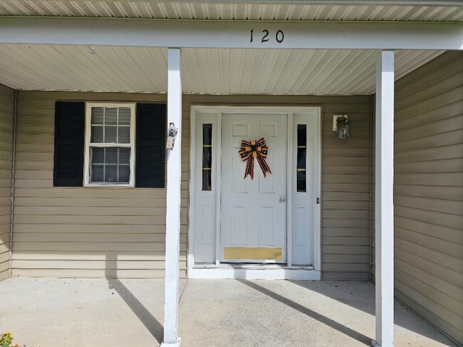 Photo - 120 Kayaderosseras Dr