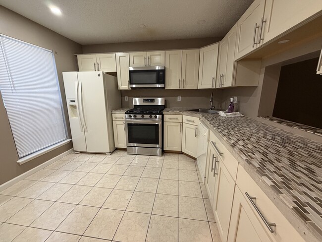 Photo - 161 Patriots Ct