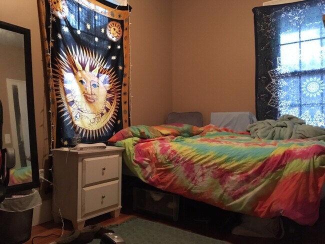 Photo - 23 Saint Lukes Rd Unit 2