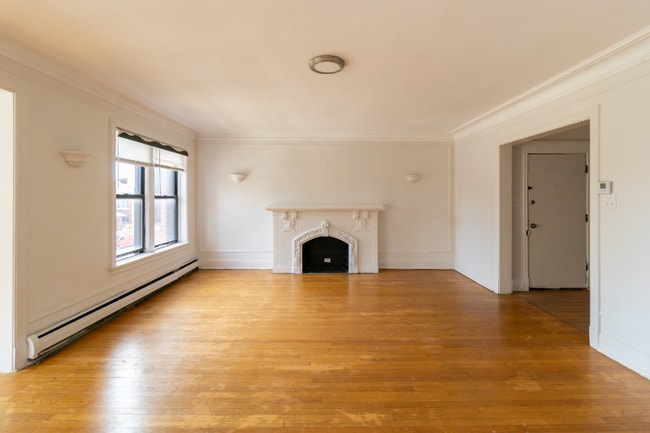 Photo - 6830 S Jeffery Blvd Unit 6830 S Jeffery Blvd