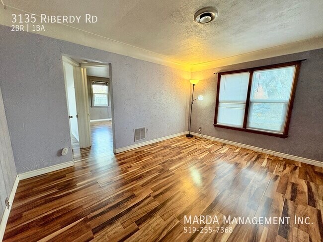 Photo - CHARMING 2 BED/1BATH BUNGALOW W/ POOL + UTILITIES