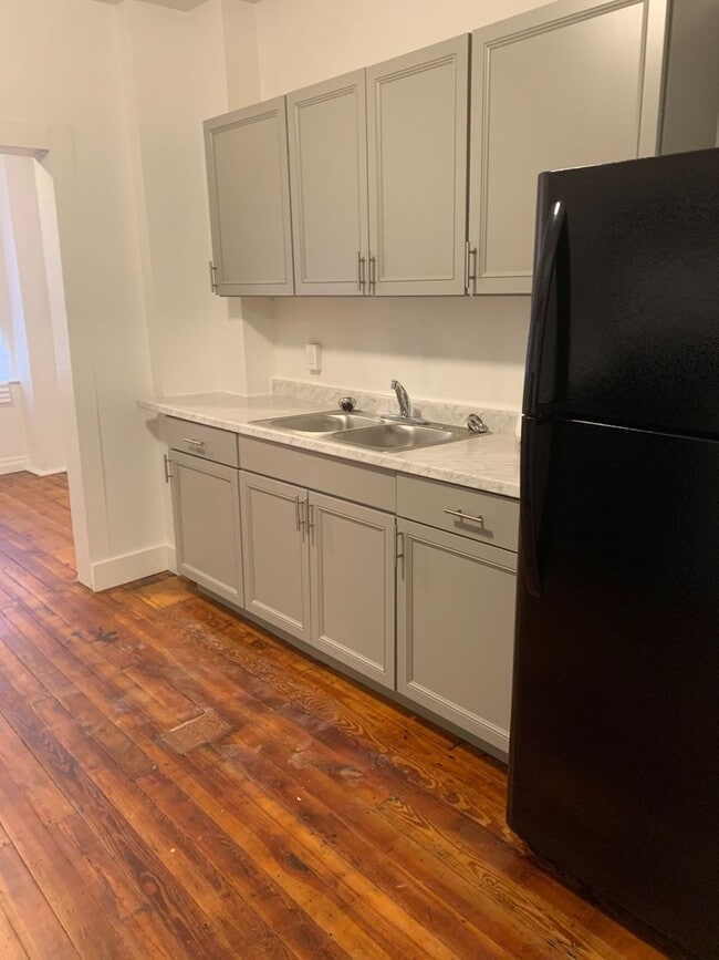 Photo - Video in Photos-2 Bedroom Home Near Farquhar Park-York City SD