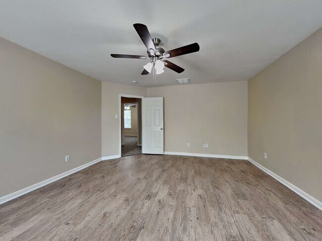 Photo - 13742 Clarks Fork Dr
