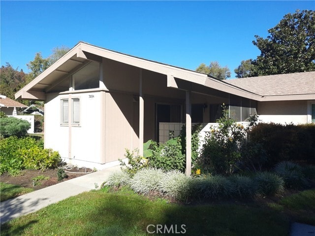 Building Photo - 749 Avenida Majorca