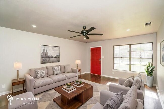 Photo - 815 Upland Rd