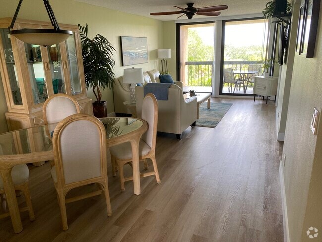 Building Photo - 600 Egret Cir Unit 7401 Rental