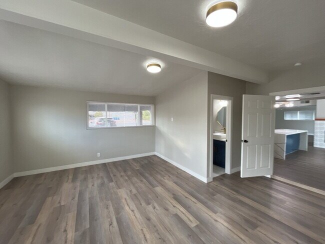 Photo - 4 Bedroom Home With Sparkling Pool Ready for Move In