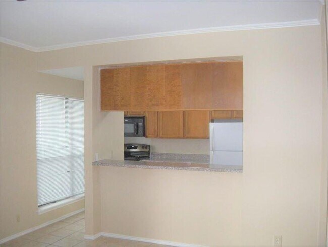 Photo - 704 W 21st St Unit 304