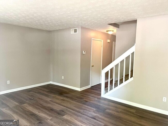 Photo - 145 Meadowbrook Ct Unidad A