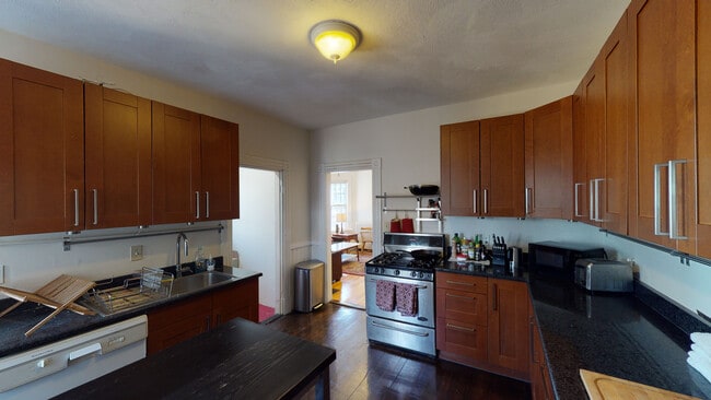 Photo - 5 Ashton Pl Unit 5