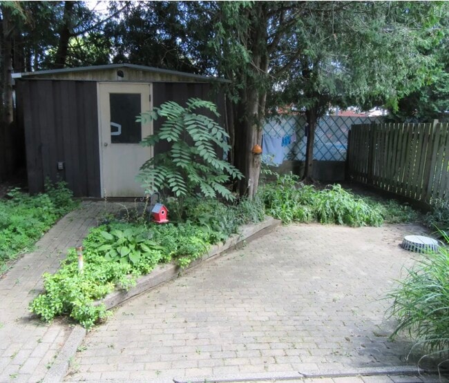 Photo - 107 Emma St Unit B