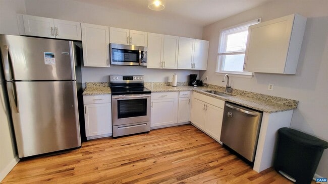 Photo - 1511 E High St Unit 1