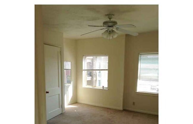 Building Photo - Telford 3405