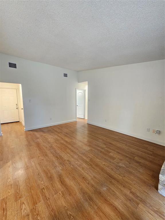 Photo - 8005 Creekmere Ln