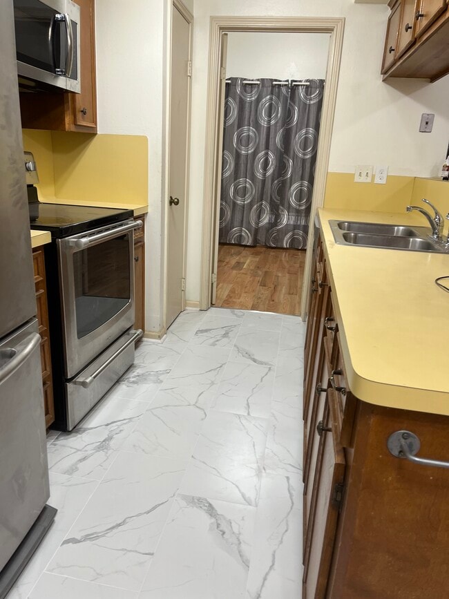 Photo - 6723 Belmont St