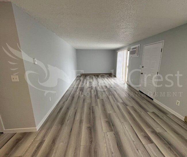 Photo - 320NEC Unit B