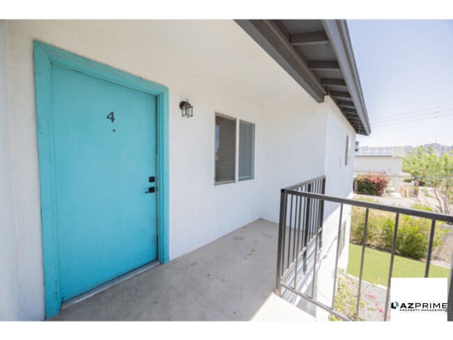 Photo - FREE FIRST MONTH'S RENT MOVE-IN SPECIAL! Charming 2/1 Phoenix Condo!
