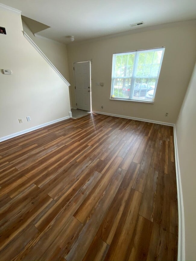 Photo - Updated 2 bedroom in fantastic location near Duke Med Center, on busline & convenient to many loc...