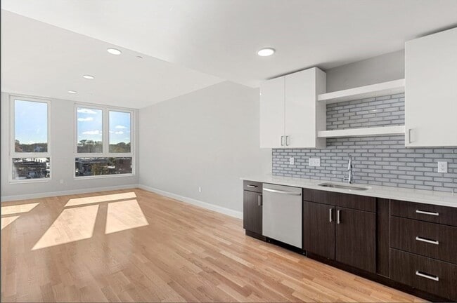 Photo - 10 Taber St Unit 602