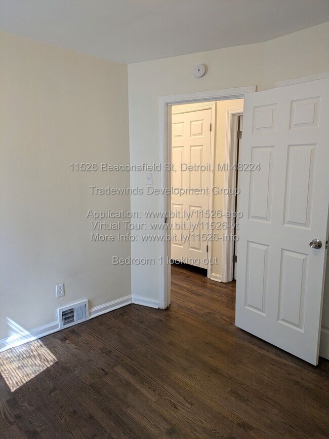 Photo - 11526 Beaconsfield St