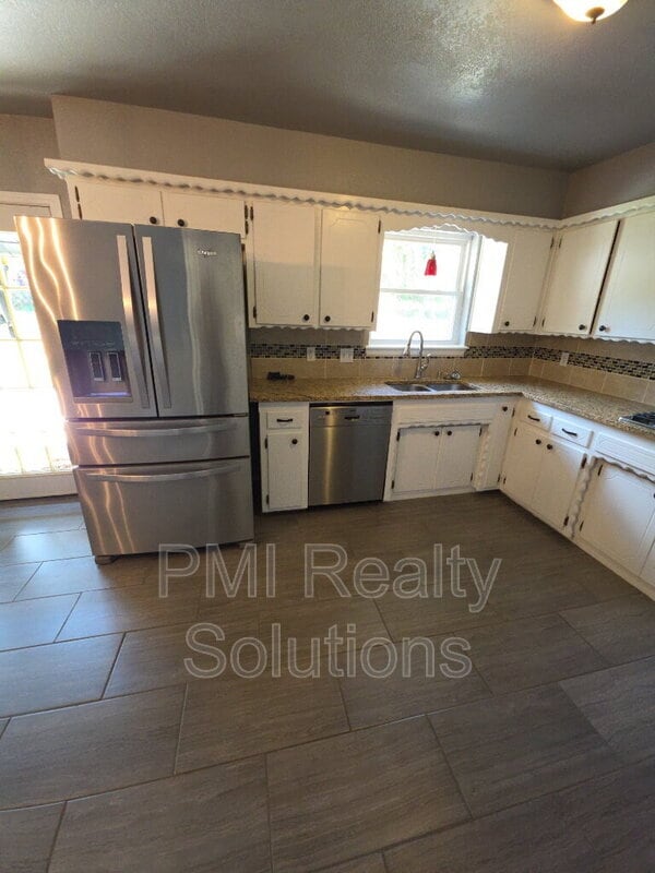 Photo - 4408 S Butternut Ave