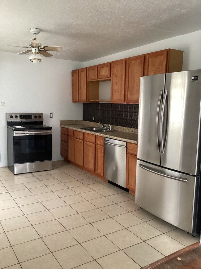 Photo - Nice 2 Bedroom Home!  Pets Welcome!