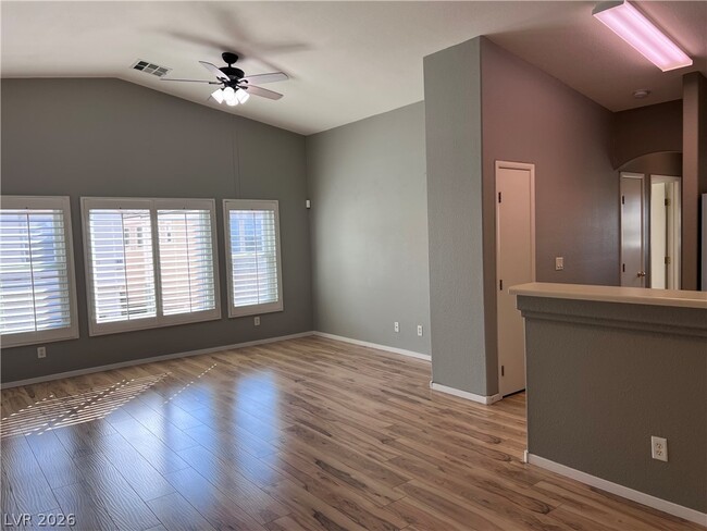 Photo - 1606 Lefty Garcia Way