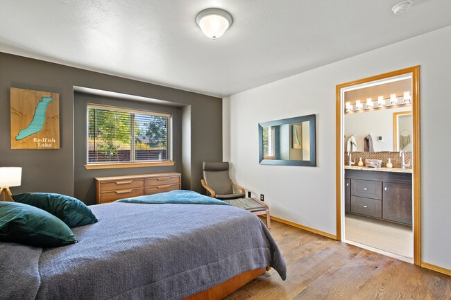 Photo - 234 Lillian Way