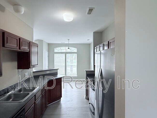 Photo - 4917 Sunburst Ln