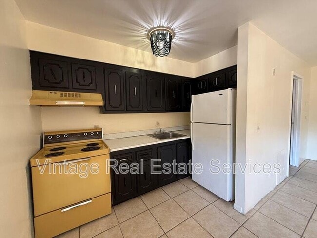 Photo - 3301 58th Ave S Unidad #215