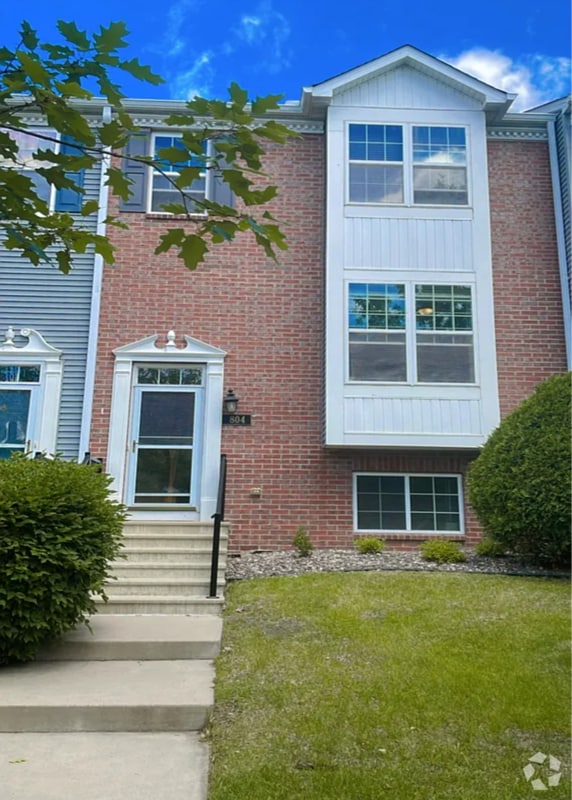Building Photo - 804 Village Pkwy Rental