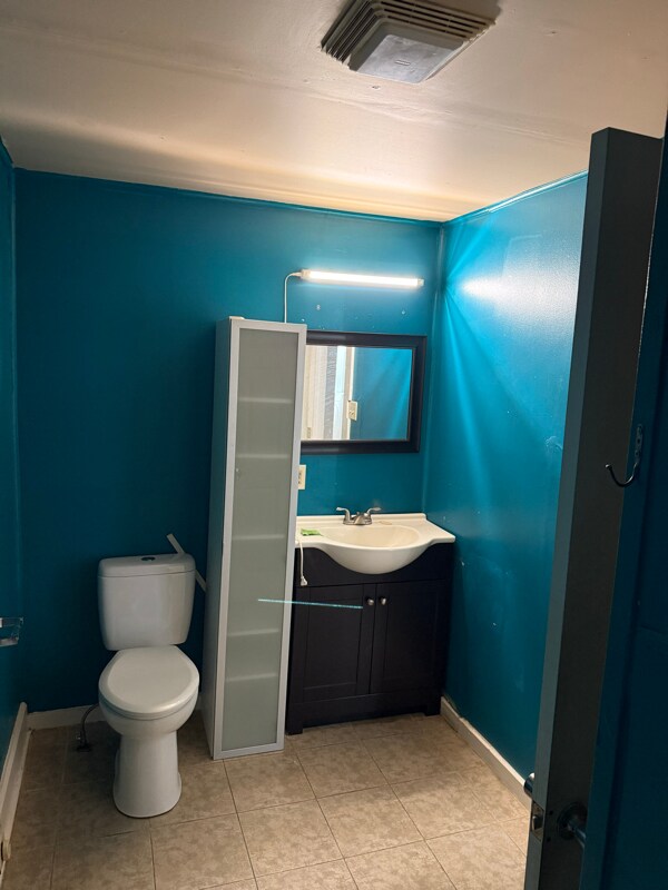 Photo - 662 Main St Unit 3