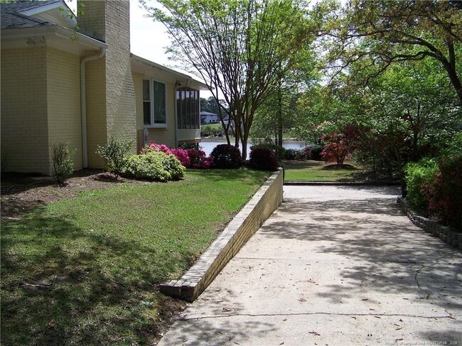 Photo - 6829 Towbridge Rd