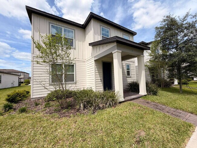 Photo - "Spacious 3-Bedroom Retreat in Winter Garden - 5520 Sq Ft of Comfort!"