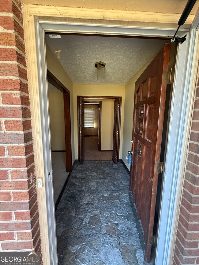 Photo - 110 Otelia Ln