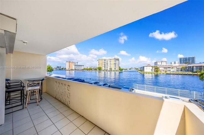 Photo - 1833 S Ocean Dr Condominio Unidad 211